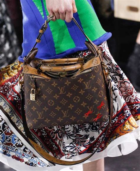 collezione shopping bag louis vuitton|louis vuitton list of bags.